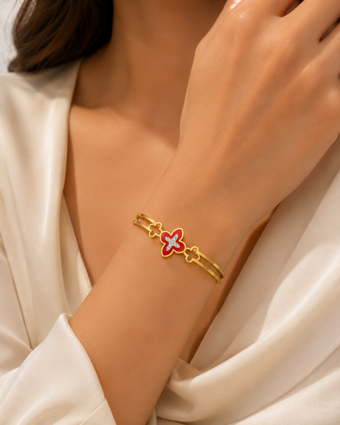 Ruby Clover Crystal Bangle – Gold