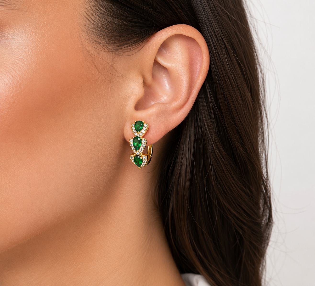 Emerald Crystal Hoop Earrings – Gold
